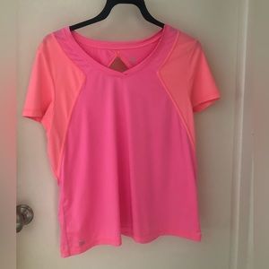 XL bright pink Tail Tennis Top.  EUC.